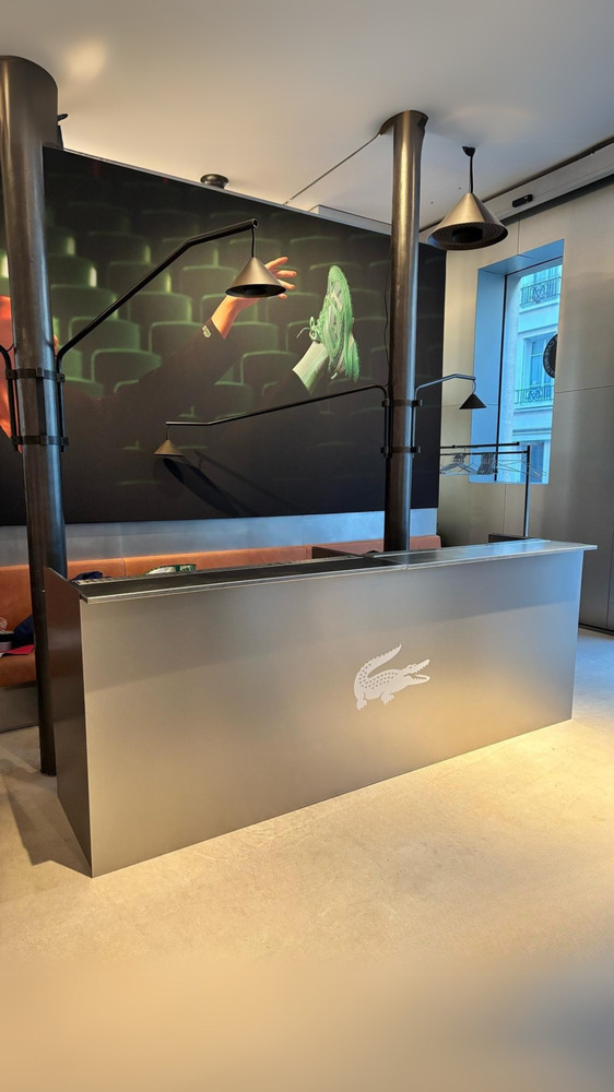 Lacoste · location bar à cocktails